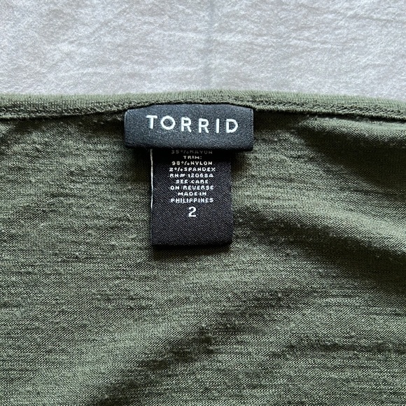 Torrid peplum style green t-shirt, 2X - Picture 2 of 2